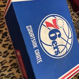 Philadelphia 76ers/Eagles scarves & playing cards